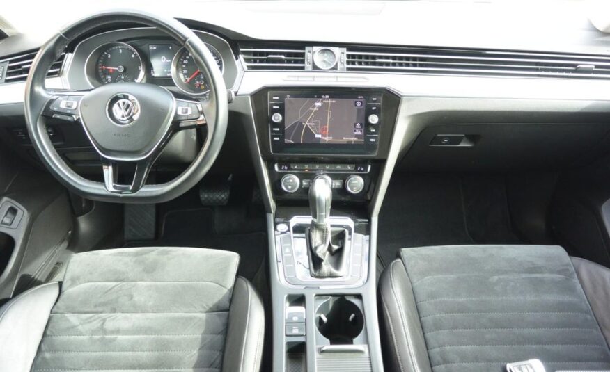 Volkswagen Passat 2.0TDi DSG, LED, NAVI 110kW