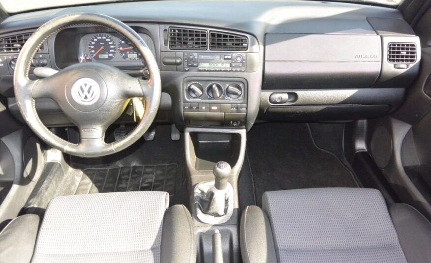 Volkswagen Golf 2.0i 85kW