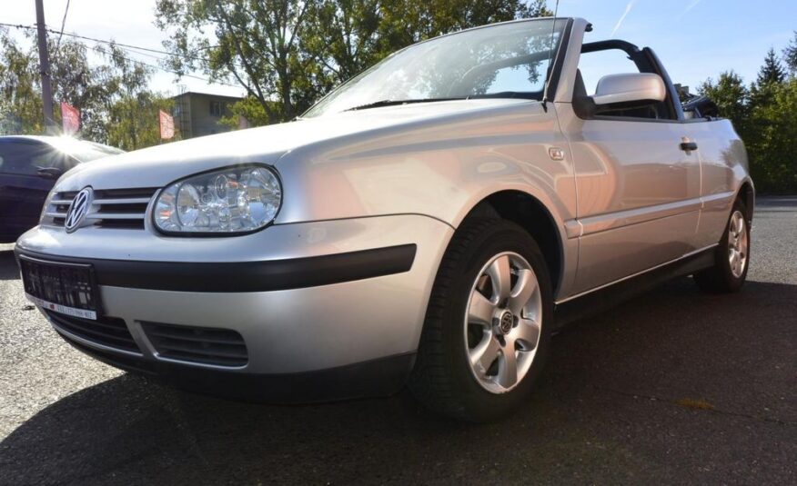 Volkswagen Golf 2.0i 85kW