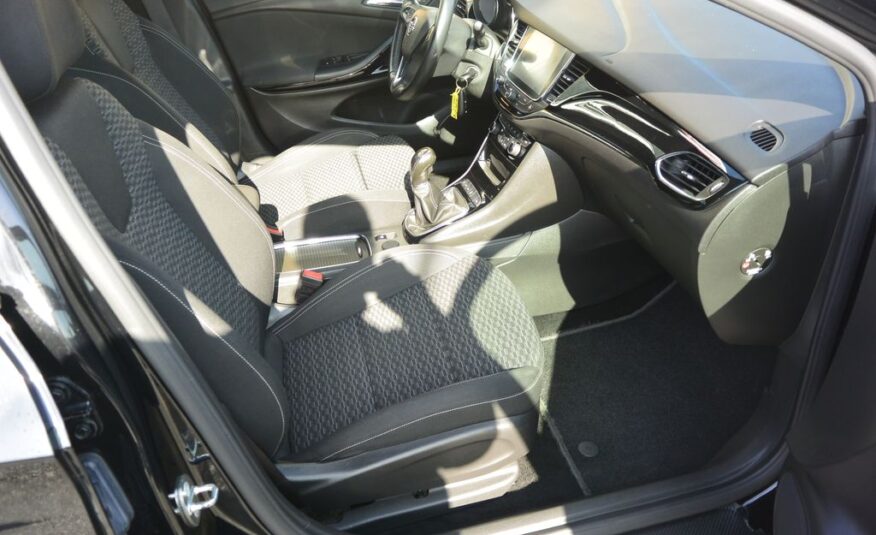 Opel Astra 1.6CDTi ST Cosmo 81kW