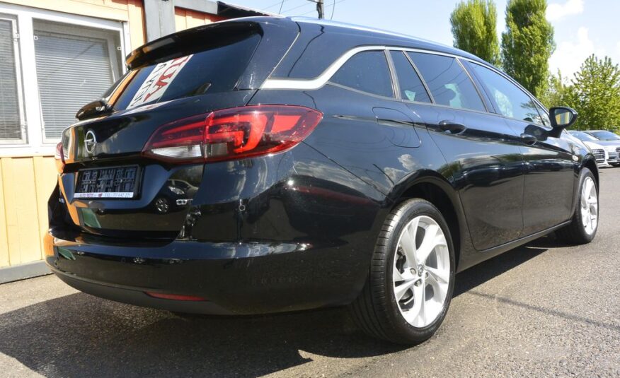 Opel Astra 1.6CDTi ST Cosmo 81kW