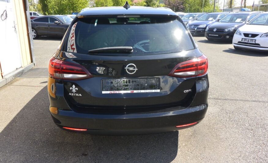 Opel Astra 1.6CDTi ST Cosmo 81kW