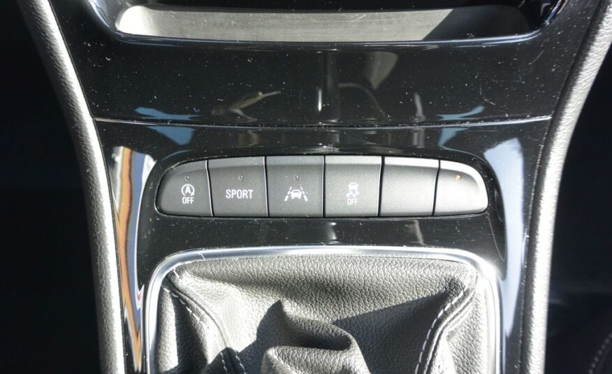 Opel Astra 1.6CDTi ST Cosmo 81kW