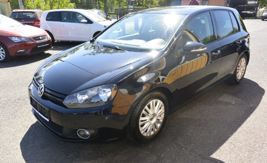 Volkswagen Golf 1.2TSi Match 77kW NAVI 77kW