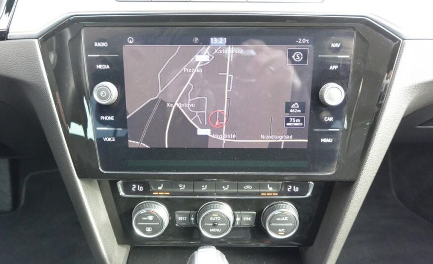 Volkswagen Passat 2.0TDi DSG, LED, NAVI 110kW