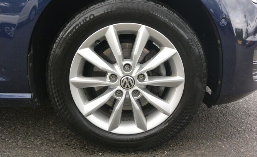 Volkswagen Golf VII 1.2TSi NAVI 63kW