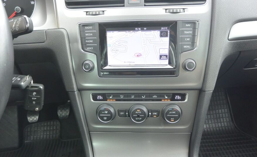 Volkswagen Golf VII 1.2TSi NAVI 63kW