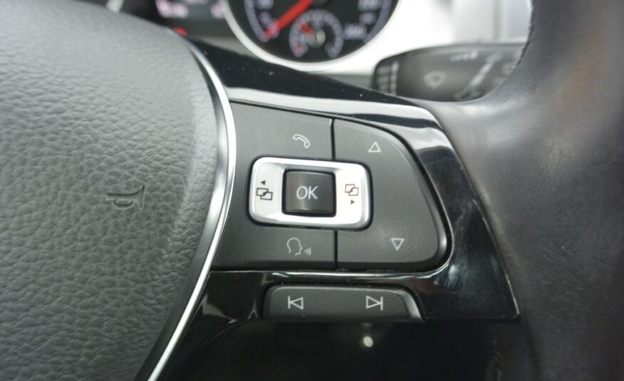 Volkswagen Golf VII 1.2TSi NAVI 63kW
