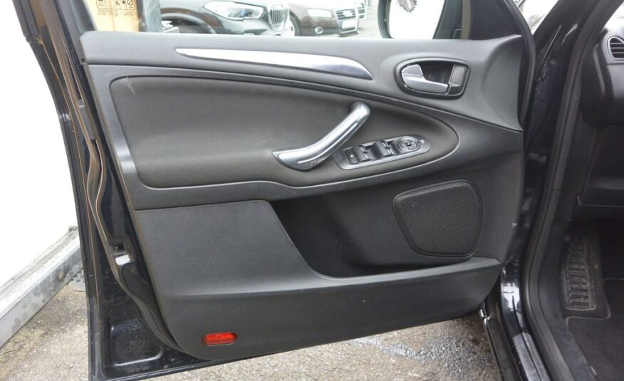 Ford S-Max 2.2TDCi AT Titanium 7míst 147k 147kW