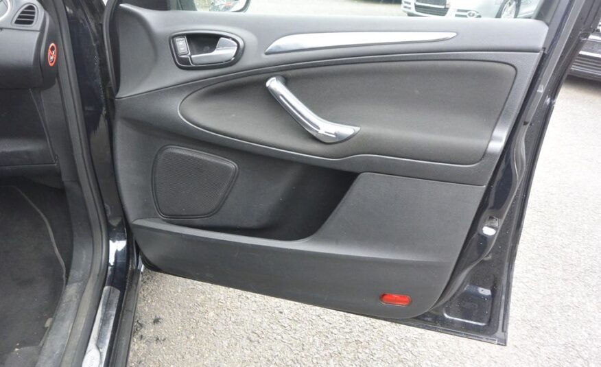 Ford S-Max 2.2TDCi AT Titanium 7míst 147k 147kW