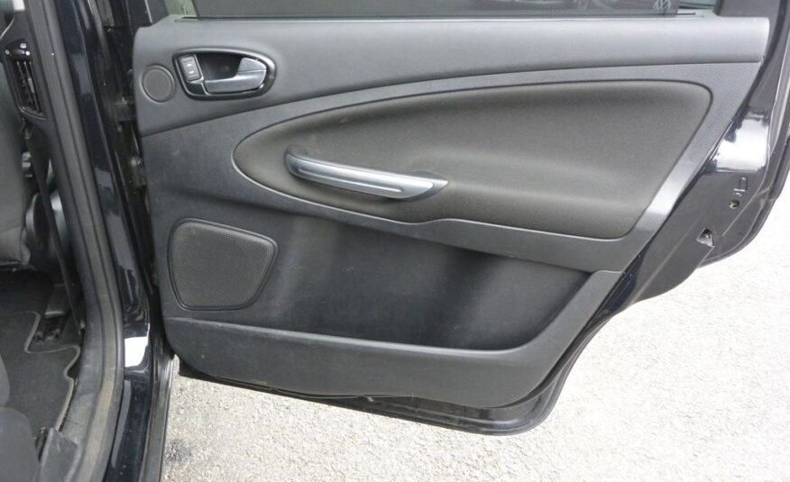 Ford S-Max 2.2TDCi AT Titanium 7míst 147k 147kW