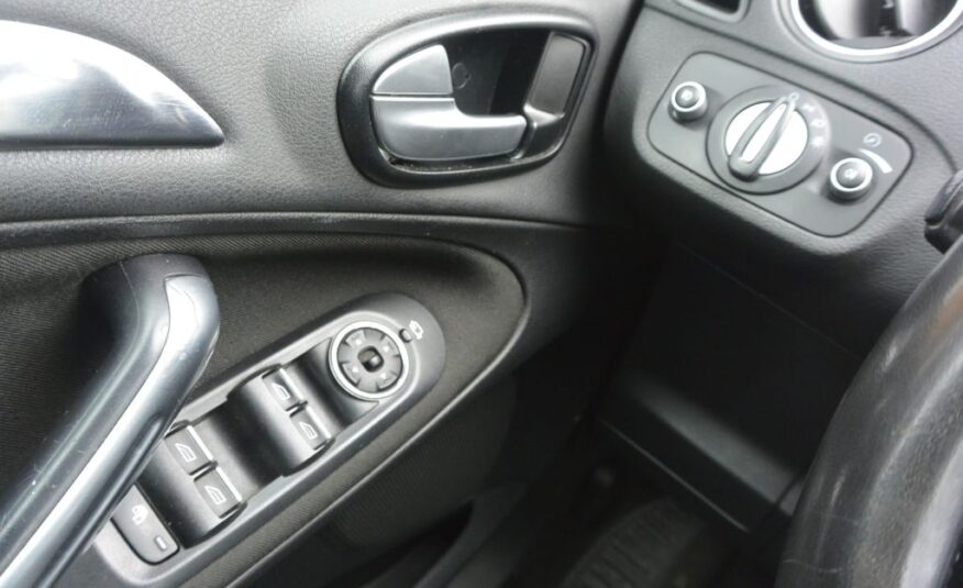 Ford S-Max 2.2TDCi AT Titanium 7míst 147k 147kW