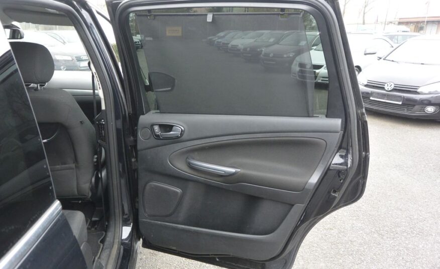 Ford S-Max 2.2TDCi AT Titanium 7míst 147k 147kW