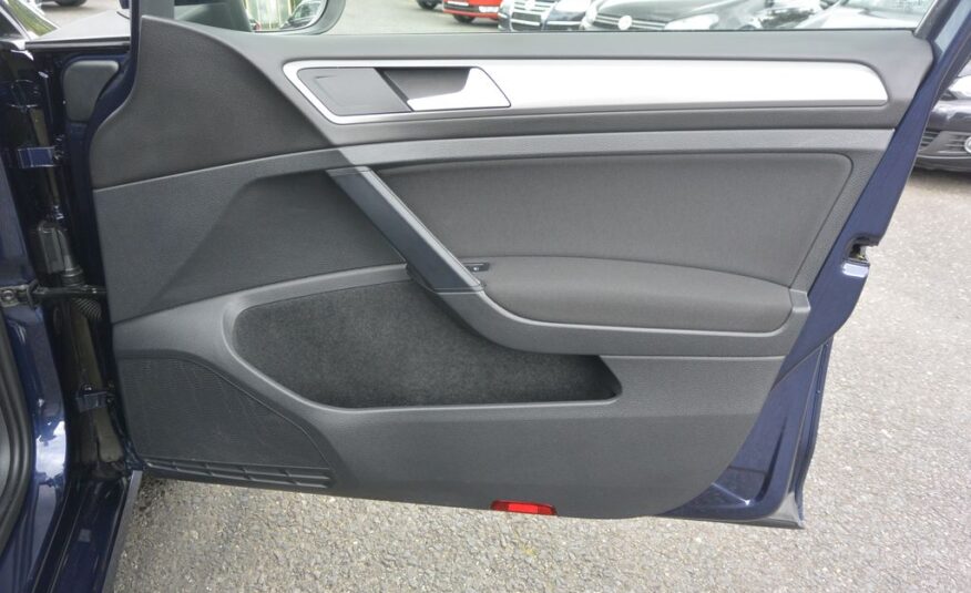 Volkswagen Golf VII 1.2TSi NAVI 63kW