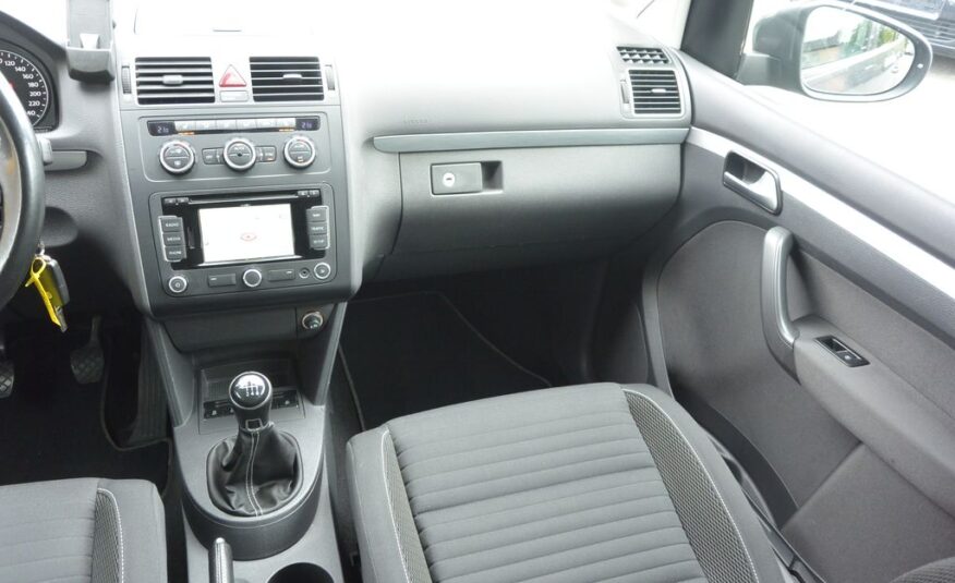 Volkswagen Touran 2.0TDi Comfortline 103kW NAVI 103kW