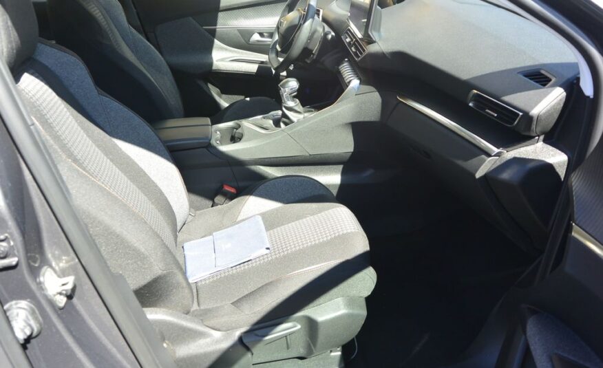 Peugeot 3008 1.2 PureTech 96kW * DPH * 96kW