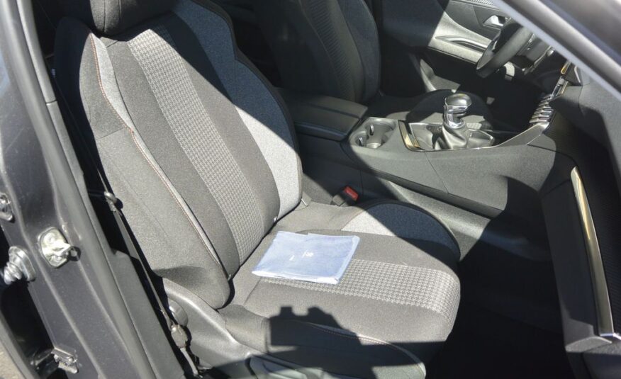 Peugeot 3008 1.2 PureTech 96kW * DPH * 96kW