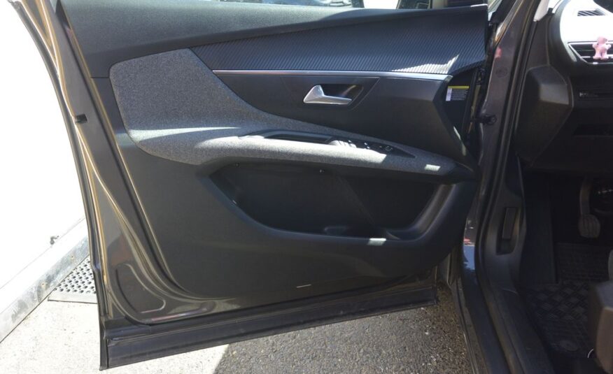 Peugeot 3008 1.2 PureTech 96kW * DPH * 96kW