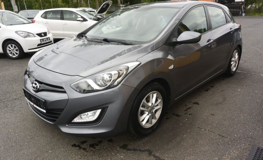 Hyundai i30 1.4CVVT 73kW