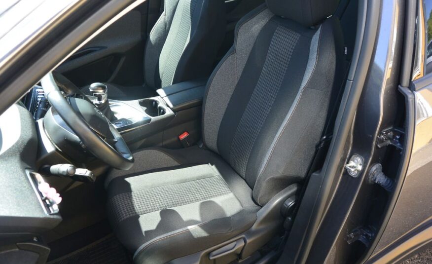 Peugeot 3008 1.2 PureTech 96kW * DPH * 96kW