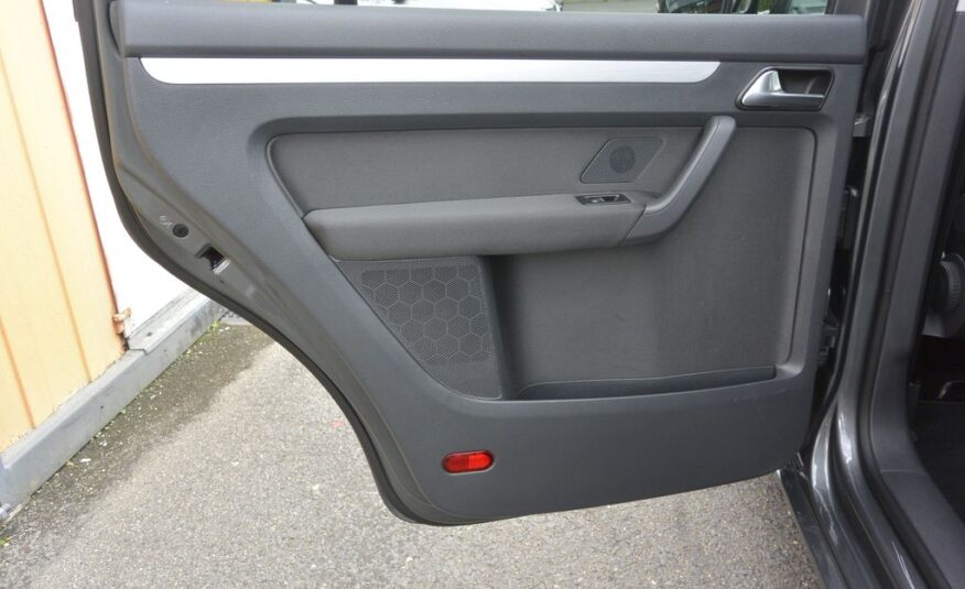 Volkswagen Touran 2.0TDi Comfortline 103kW NAVI 103kW