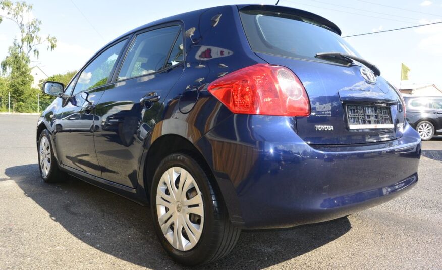 Toyota Auris 2.0D-4D 93kW