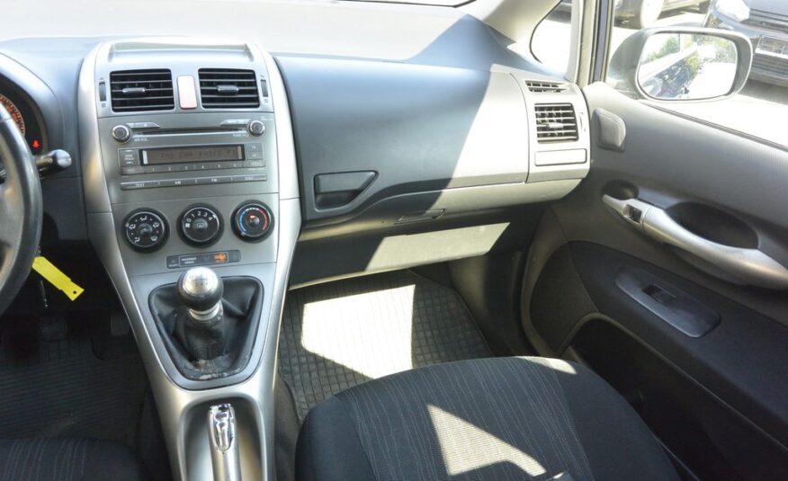 Toyota Auris 2.0D-4D 93kW