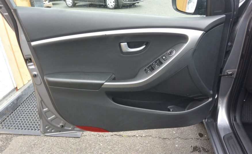 Hyundai i30 1.4CVVT 73kW
