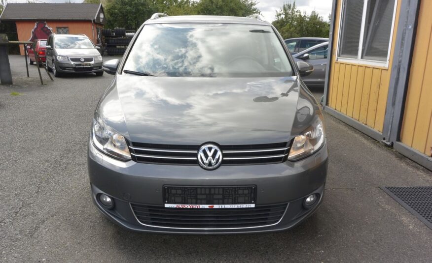 Volkswagen Touran 2.0TDi Comfortline 103kW NAVI 103kW