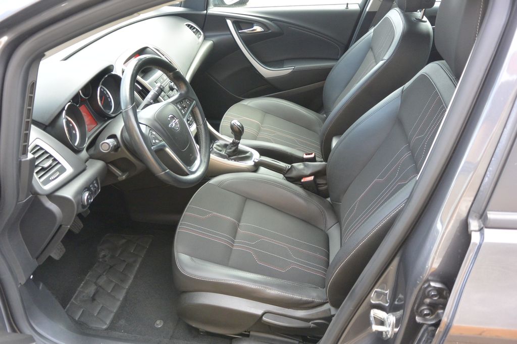 Opel Astra 1.4T 122kW 122kW