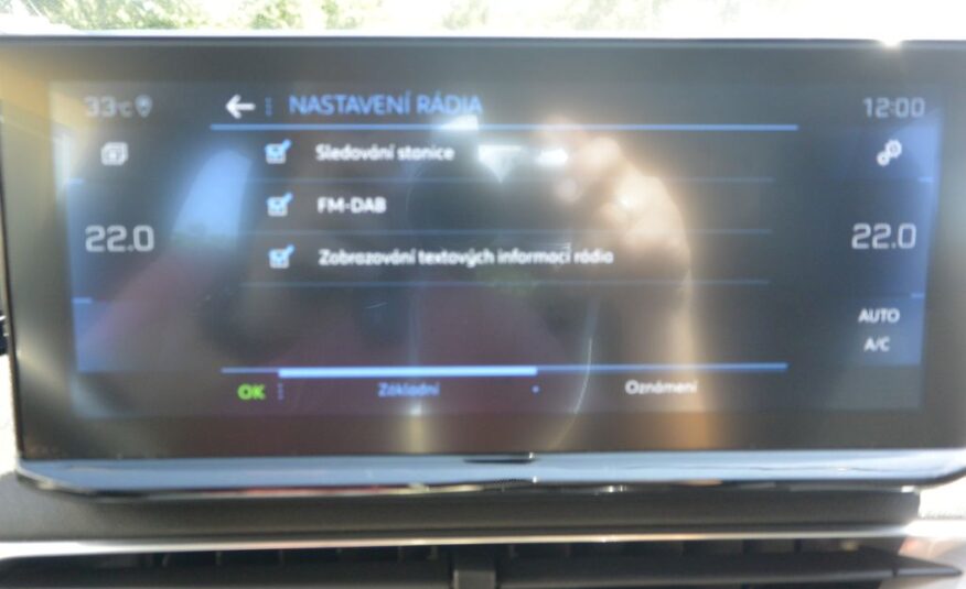 Peugeot 3008 1.2 PureTech 96kW * DPH * 96kW