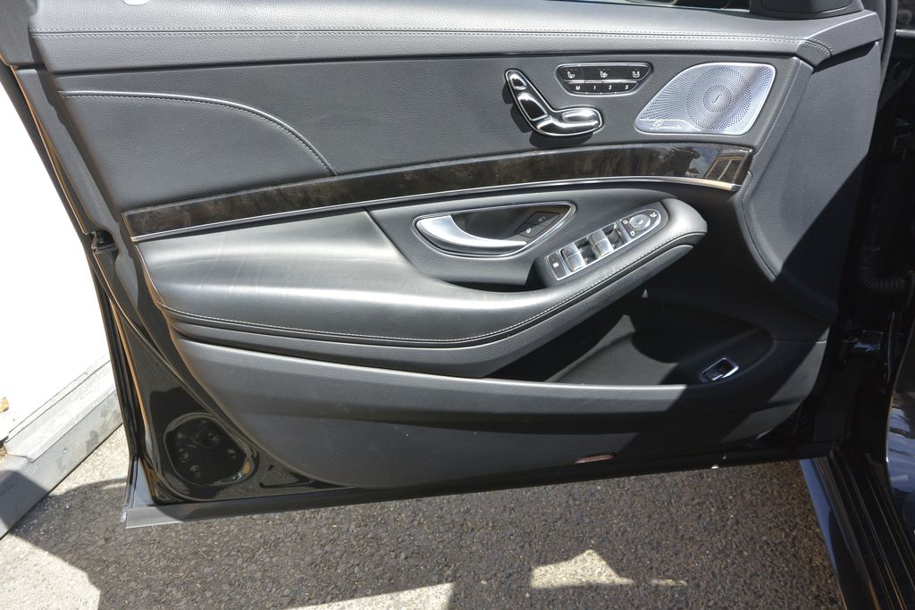 Mercedes-Benz S 400 400d 4MATIC L AMG 250kW