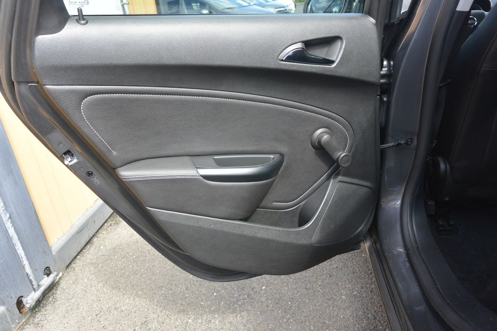 Opel Astra 1.4T 122kW 122kW