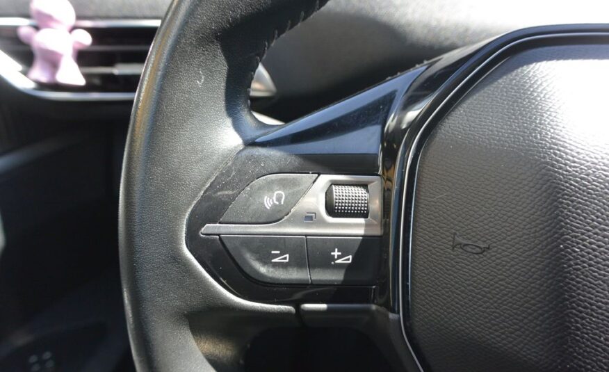 Peugeot 3008 1.2 PureTech 96kW * DPH * 96kW