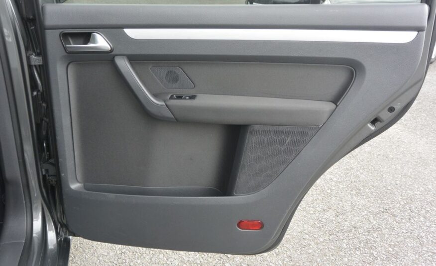 Volkswagen Touran 2.0TDi Comfortline 103kW NAVI 103kW