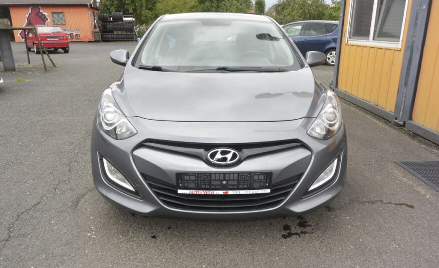 Hyundai i30 1.4CVVT 73kW