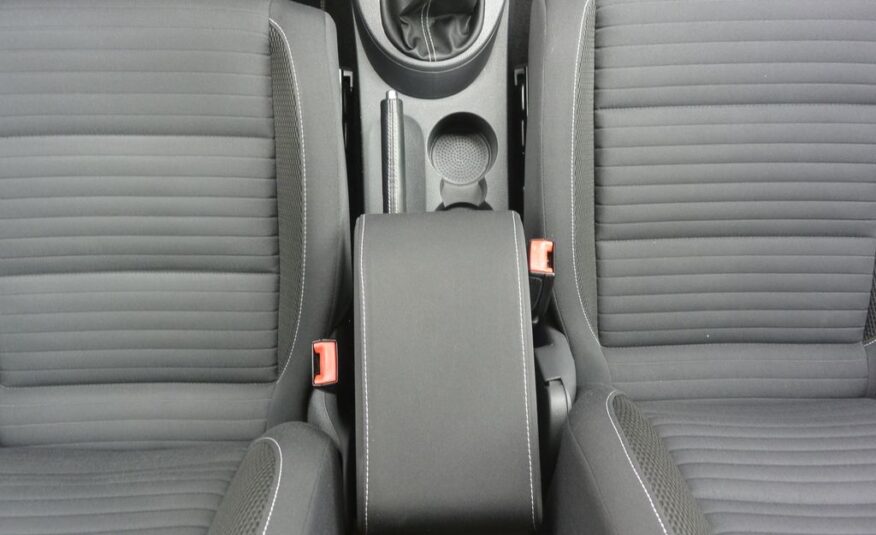 Volkswagen Touran 2.0TDi Comfortline 103kW NAVI 103kW