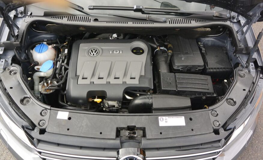 Volkswagen Touran 2.0TDi Comfortline 103kW NAVI 103kW