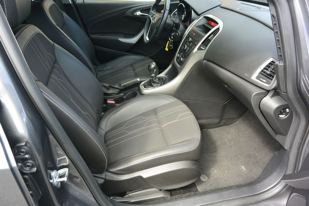 Opel Astra 1.4T 122kW 122kW