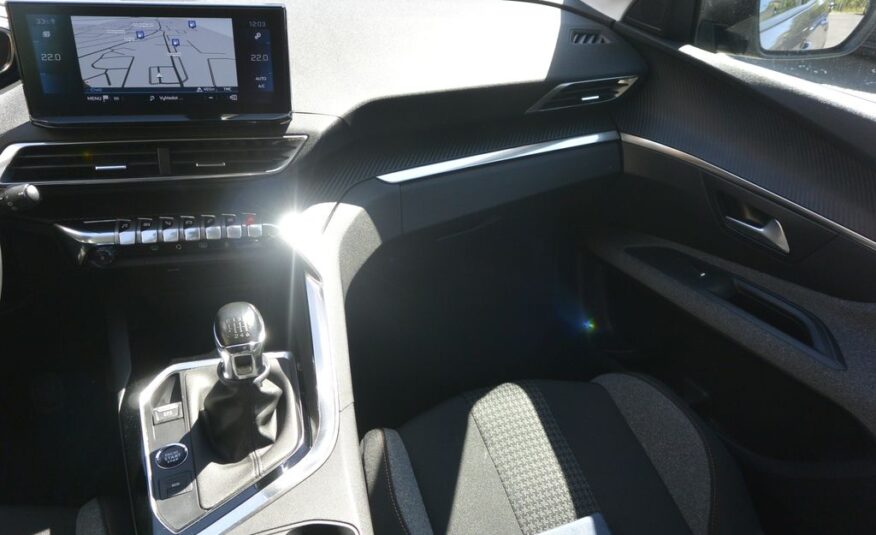 Peugeot 3008 1.2 PureTech 96kW * DPH * 96kW