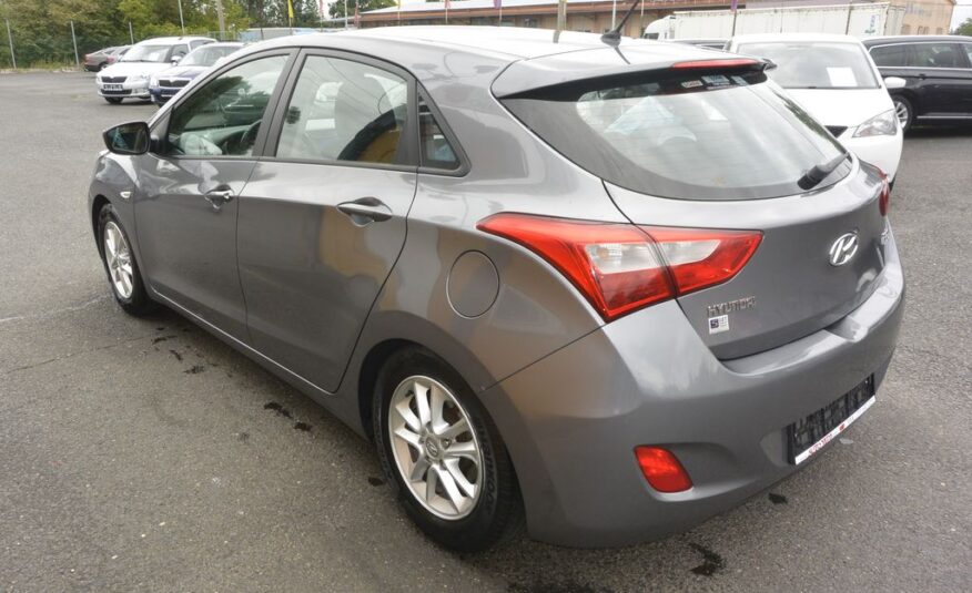 Hyundai i30 1.4CVVT 73kW