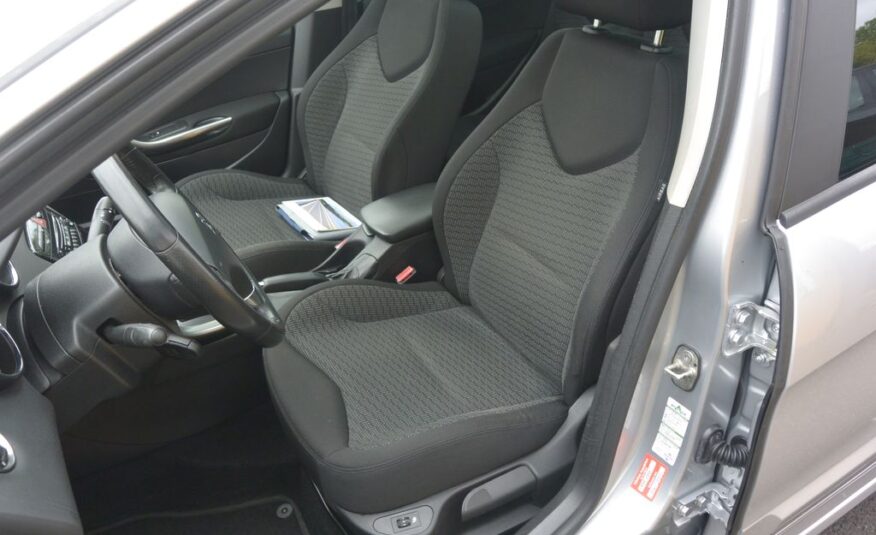 Peugeot 308 2.0HDi SW 7míst 110kW
