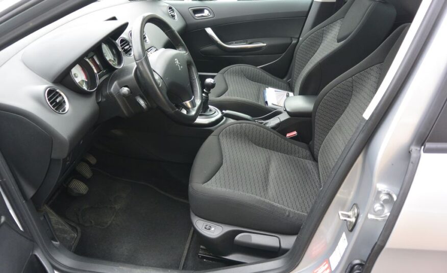 Peugeot 308 2.0HDi SW 7míst 110kW
