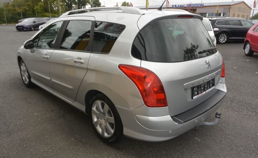 Peugeot 308 2.0HDi SW 7míst 110kW