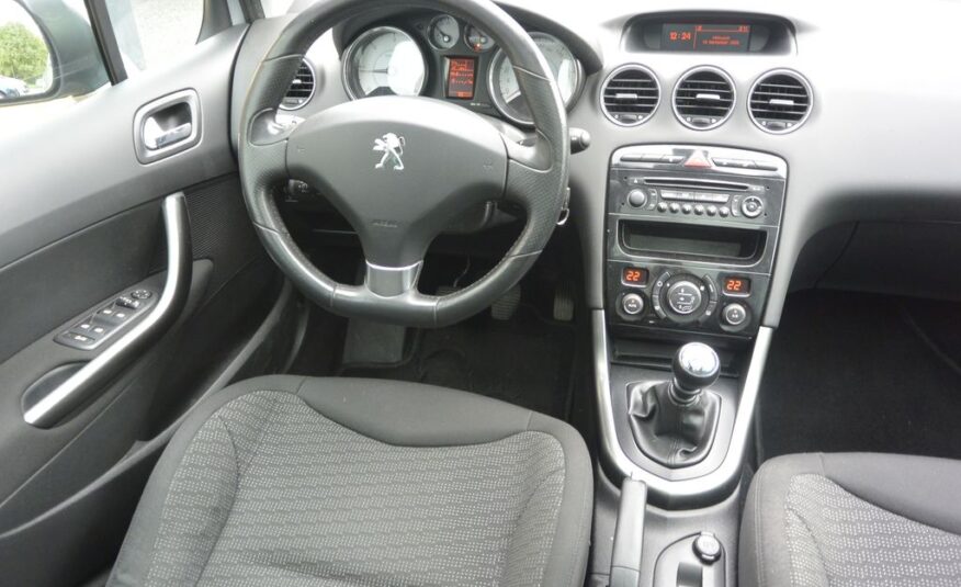 Peugeot 308 2.0HDi SW 7míst 110kW