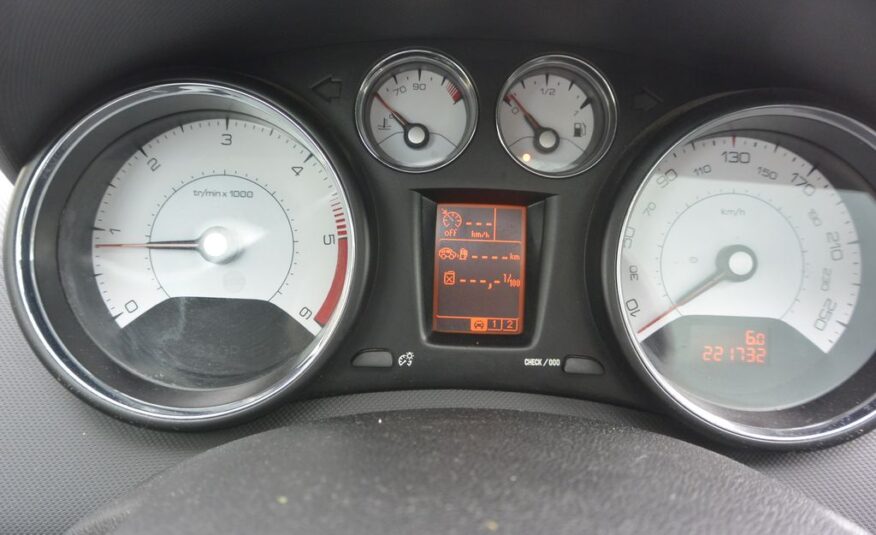Peugeot 308 2.0HDi SW 7míst 110kW