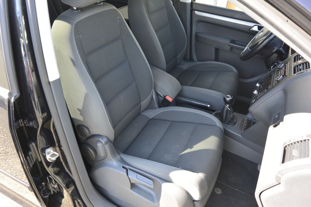 Volkswagen Touran 1.6TDi  Comfortline 77kW