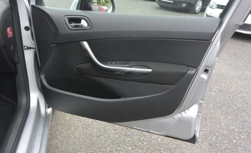 Peugeot 308 2.0HDi SW 7míst 110kW