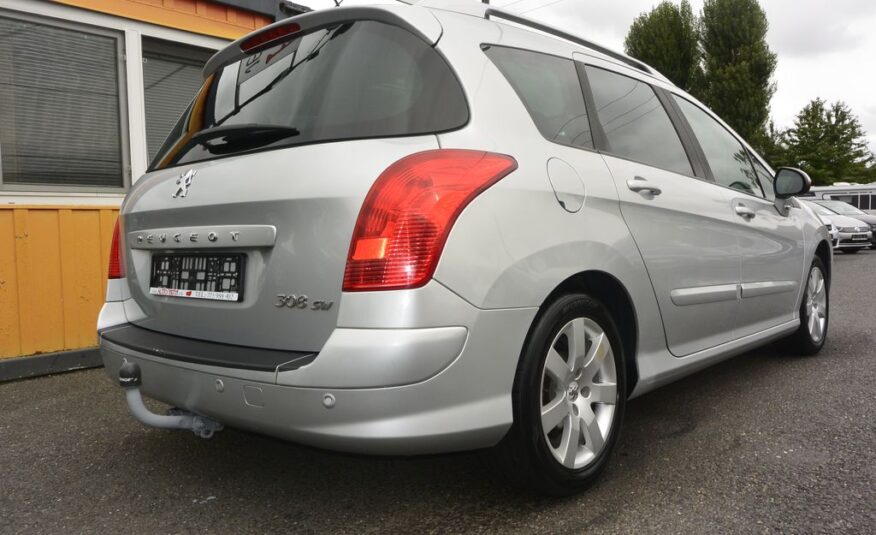 Peugeot 308 2.0HDi SW 7míst 110kW