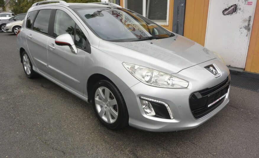Peugeot 308 2.0HDi SW 7míst 110kW